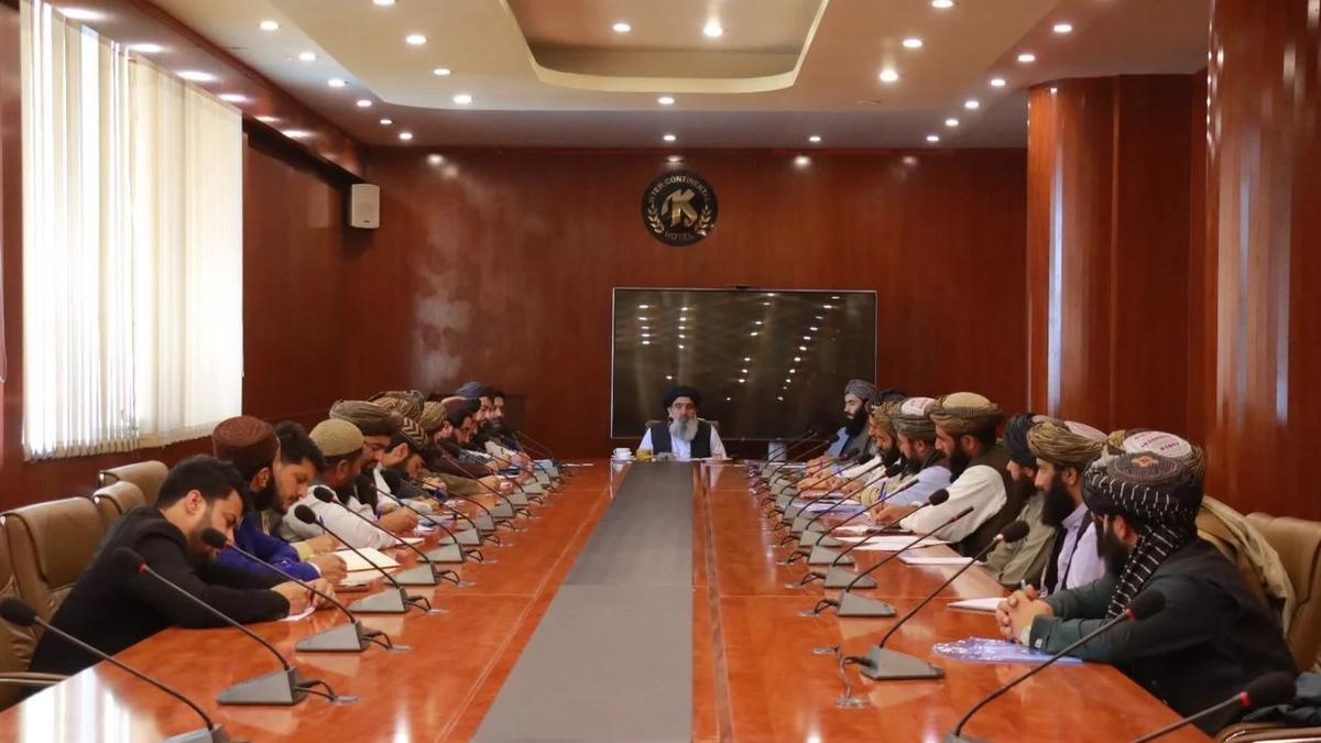 Health Minister Directs Southwest Zone Officials to Standardize Medical Services