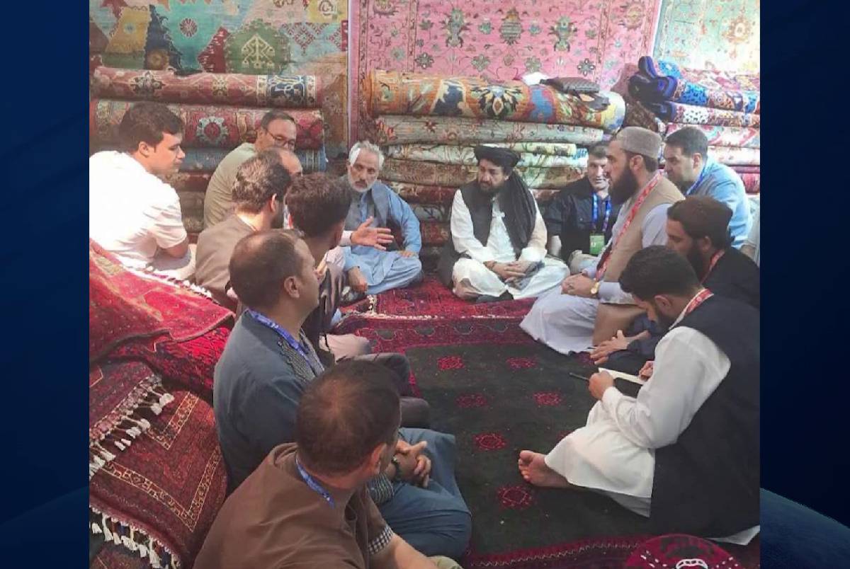 Ministry Delegation Meets Afghan Traders in China