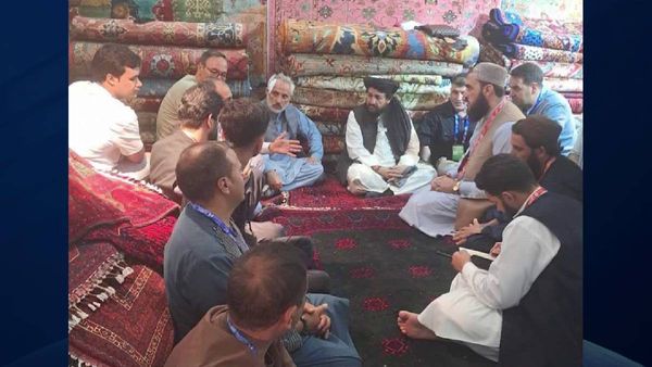 Ministry Delegation Meets Afghan Traders in China