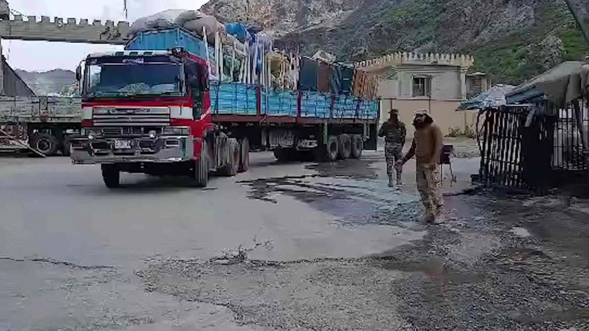 309 Refugee Families Return to Afghanistan via Multiple Border Crossings