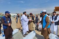 Khost Officials Begin Distributing Cash and Tents to 1,400 Displaced Families
