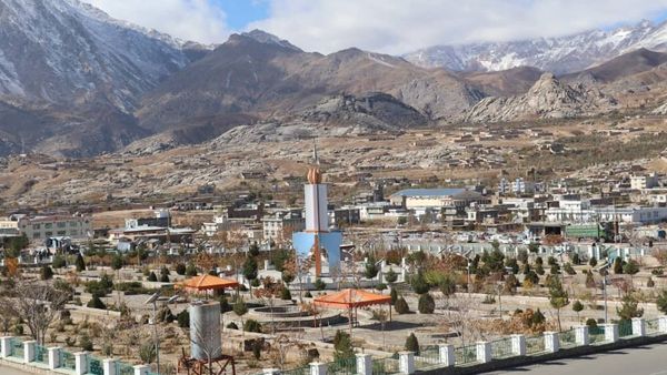 Daikundi Teacher Claims Payment of 40,000 Afghanis for Transfer Approval