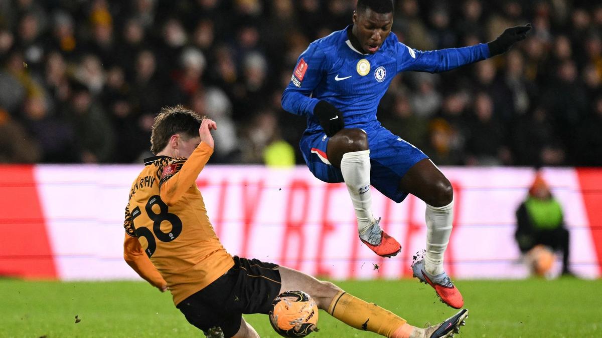 Chelsea Beats Hull City 4-0 with Pedro Neto's Hat-Trick in FA Cup