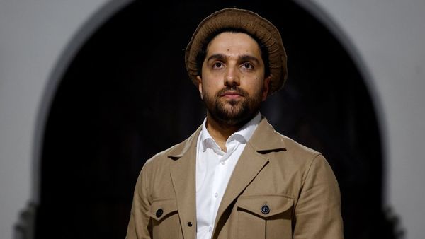 EU Considers Contact with Ahmad Massoud on Afghan Migrant Deportations