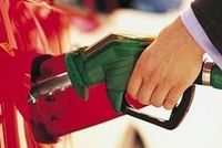 Petrol prices rise nearly 14 percent in Kabul