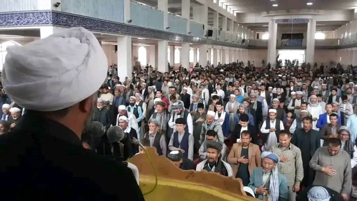 Taliban Enforce Early Eid al-Fitr Prayers in Multiple Provinces