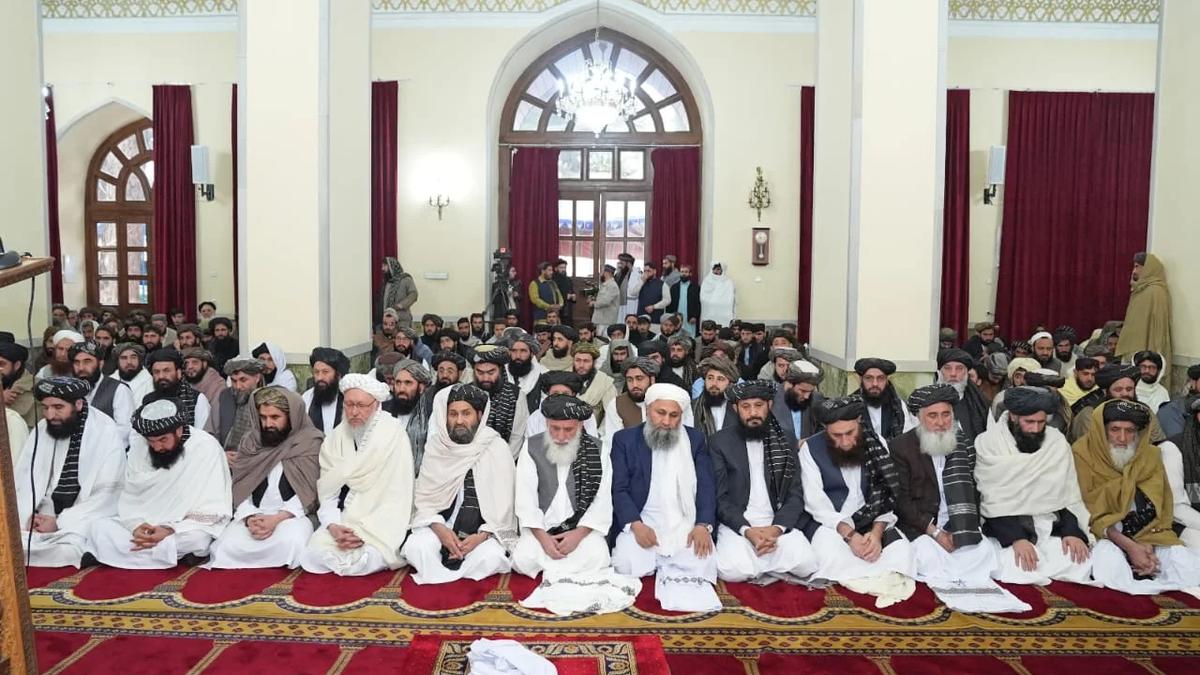 Islamic Emirate Officials Attend Eid al-Fitr Prayers at Arg; Prime Minister Akhund Issues Message Condemning Pakistan