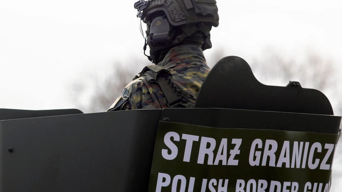 Poland Deports Three Afghan Nationals Despite European Court Order