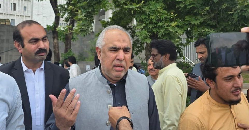 Pakistan to Hold Meeting on Reopening Border Crossings with Afghanistan