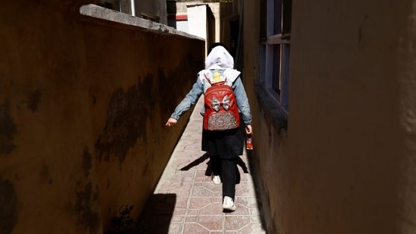 Gandumin Magazine Collects Personal Memories of Girls' Education in Afghanistan