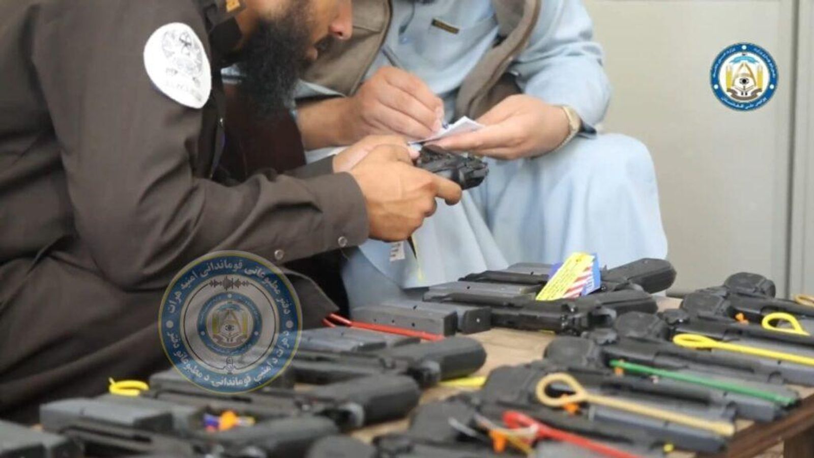 Herat police seize 15 pistols, suspect detained
