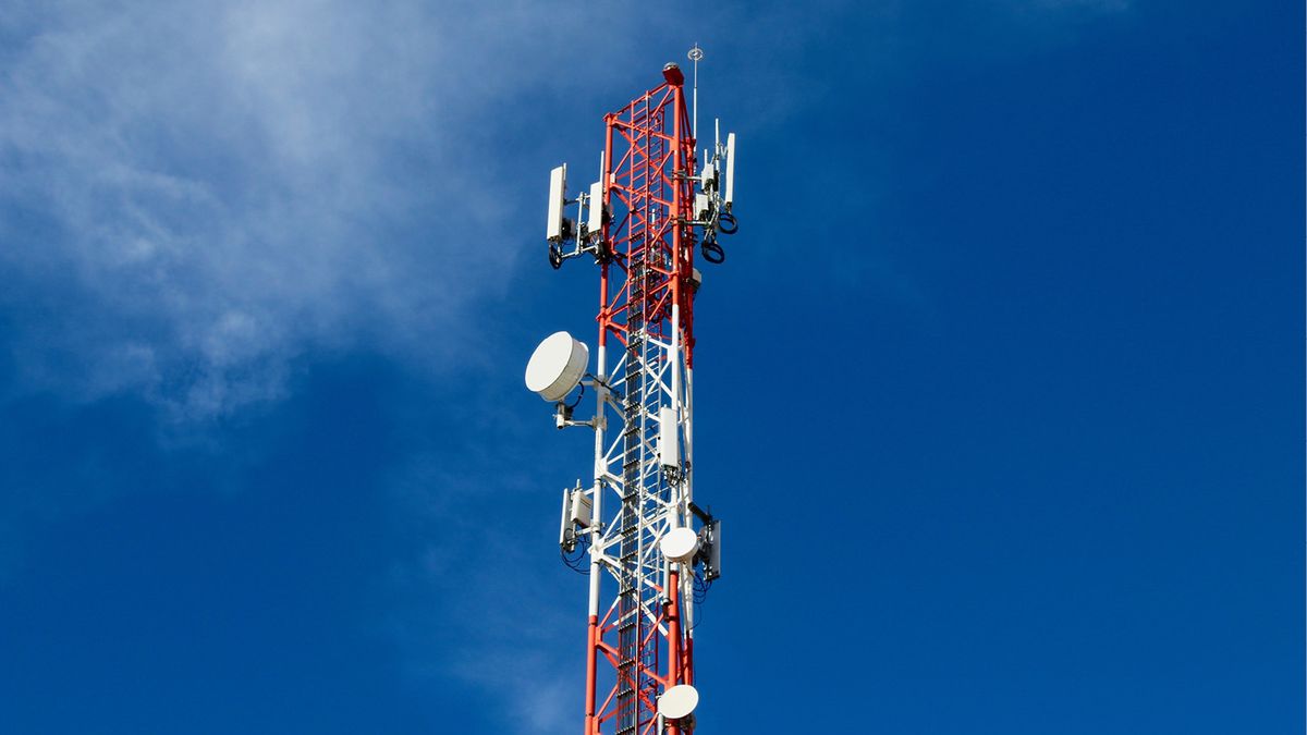 Salam Telecom Installs 18 3G Antennas in 15 Kandahar Districts