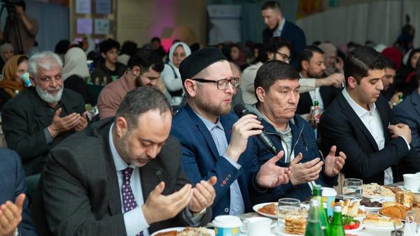 Islamic Emirate Embassy Counselor in Moscow Urges Afghan Unity, Condemns Pakistan Attacks at Iftar Gathering