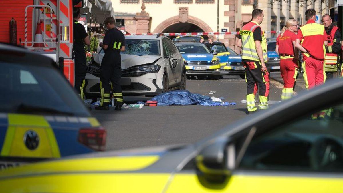 Two Killed, 22 Injured After Vehicle Strikes Pedestrians in Leipzig