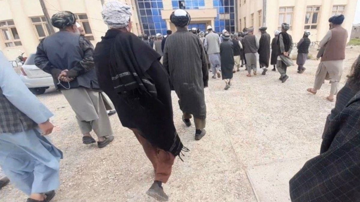 Taliban Auto-Rickshaw Ban in Herat Leaves Thousands of Drivers Unemployed, Locals Say