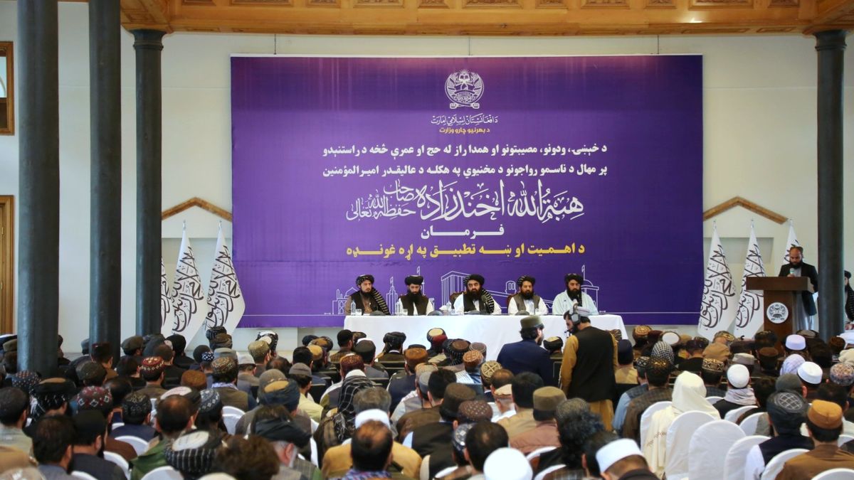 Islamic Emirate Foreign Minister Calls Improper Customs Creators of Hatred in Society