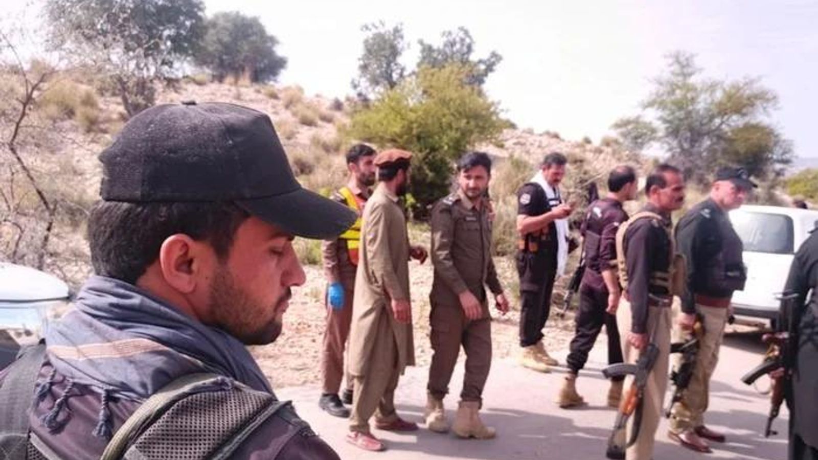 Policeman Killed, Four Wounded in Attack on Polio Vaccination Team Guards in Pakistan