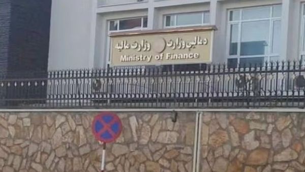 Taliban Agrees to Resume Pension Payments for Retirees Following Protests