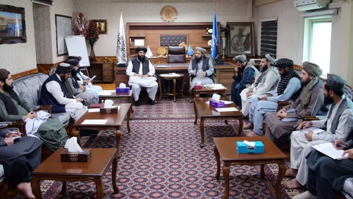 Islamic Emirate of Afghanistan Officials Pledge Strict Monitoring of Foreign Workers on Tourist Visas