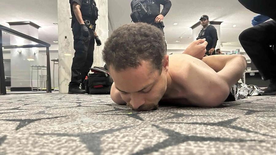 Suspect Arrested Following Incident at White House Press Reception