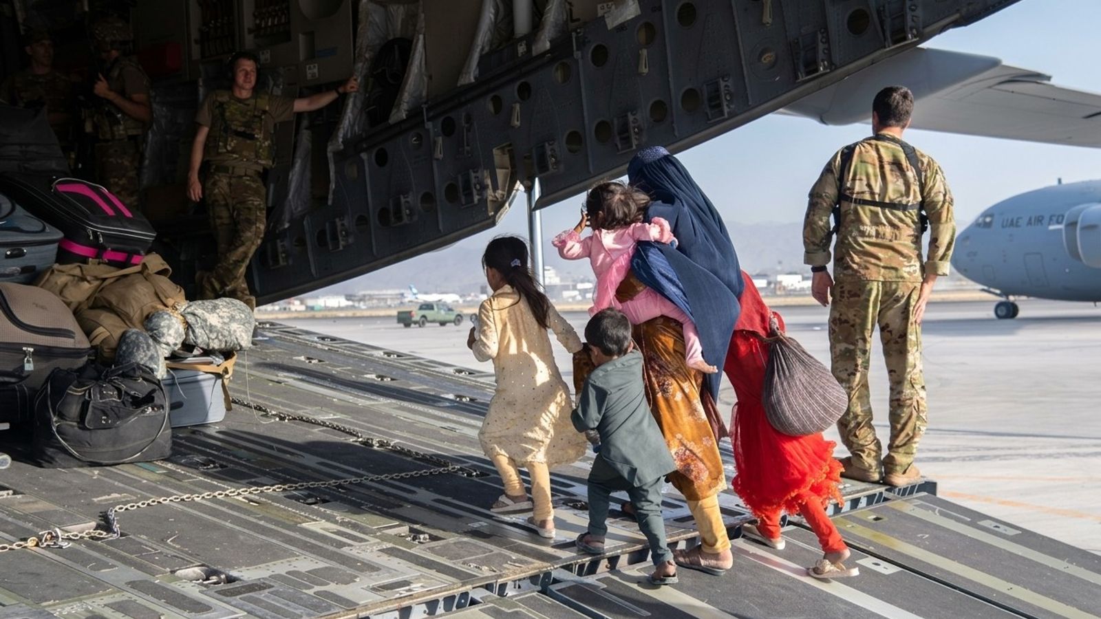 Qatar Urges US to Resolve Status of Afghan Migrants at Doha Camp by September 2026