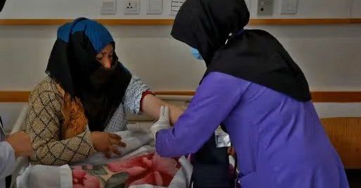 Afghan Midwife Delivers House-to-House Reproductive Health Services in Remote Herat Areas