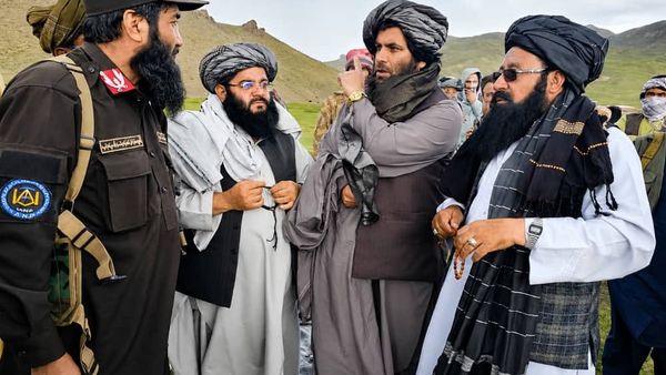 Taliban Say Clash Between Bamyan Residents and Kuchis Resolved Through Dialogue