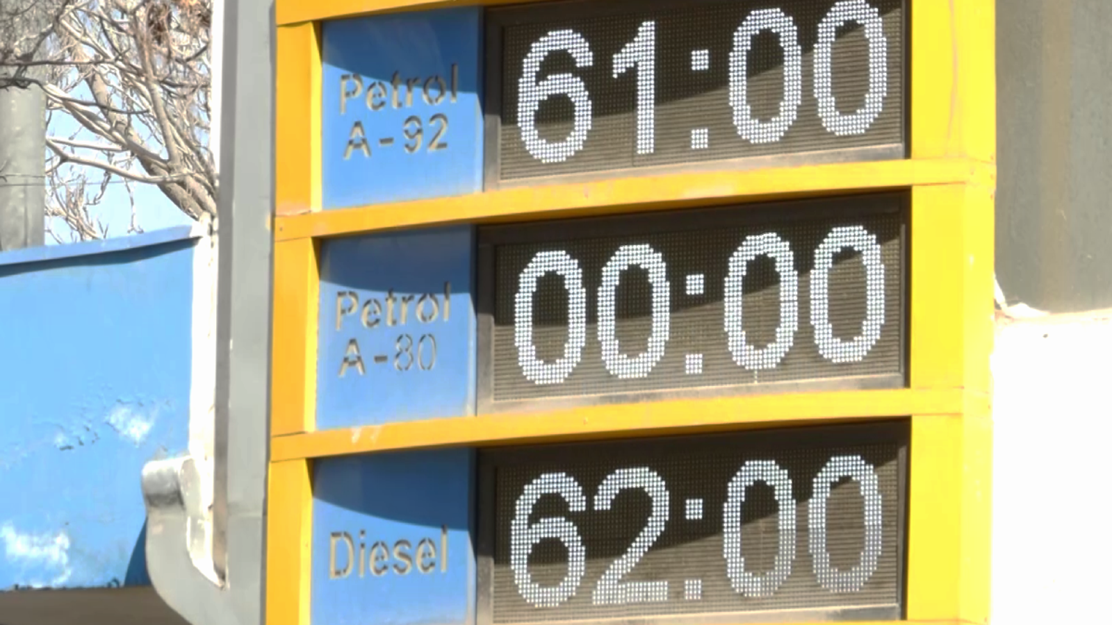 Fuel Prices Decrease Slightly in Afghanistan Amid Global Increases Due to Middle East Conflicts