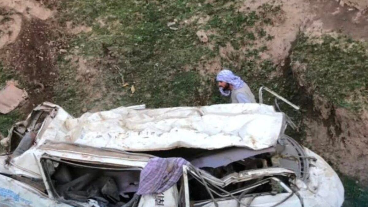 Seven Killed, 12 Injured in Traffic Accident in Badakhshan's Fayzabad