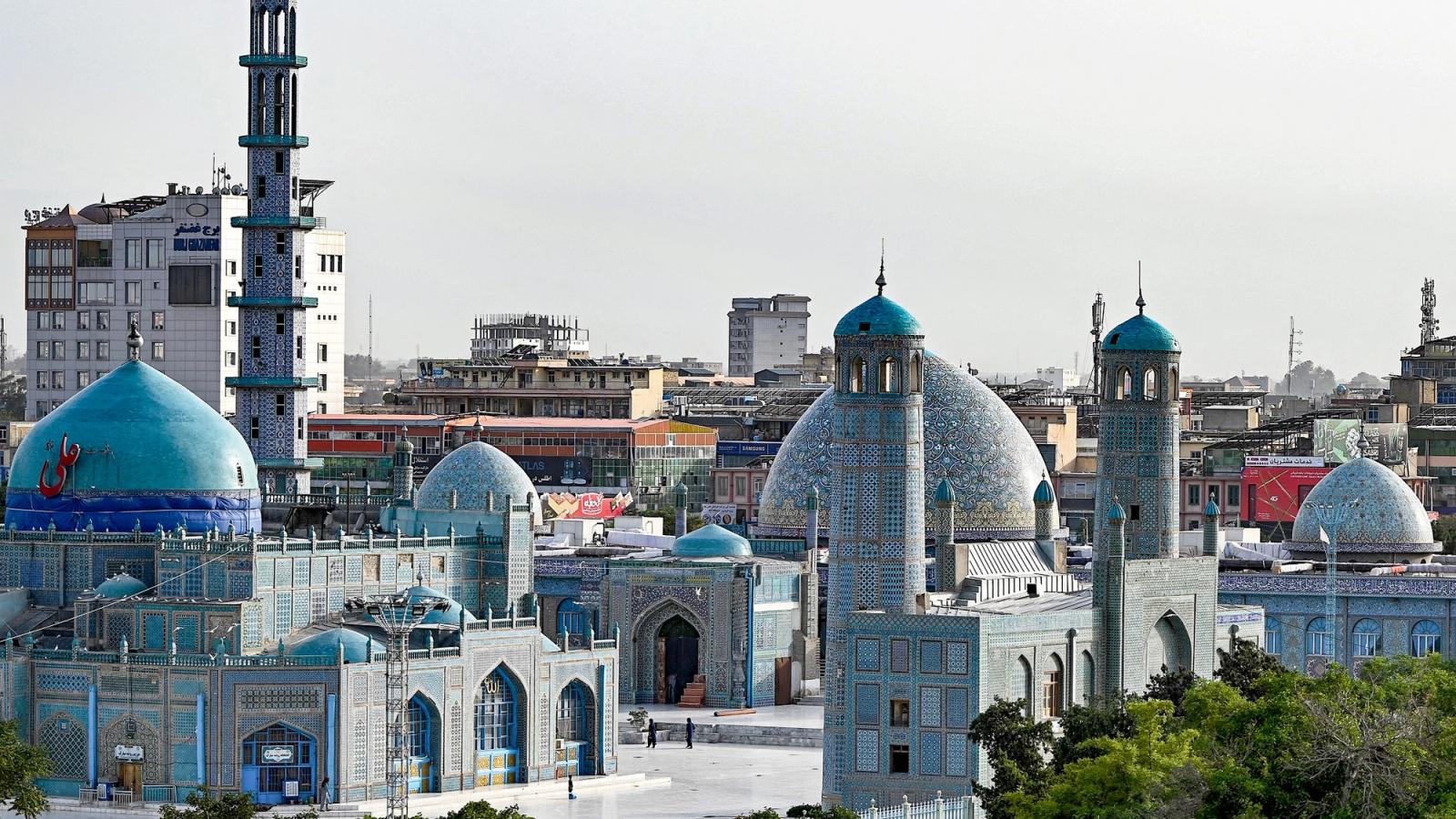 Imams in Mazar-e-Sharif Say Covering Women's Faces Is Mandatory Even Before Non-Mahram Dead