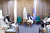 Islamic Emirate Refugee Minister Meets Daikundi Governor on Migrant Issues