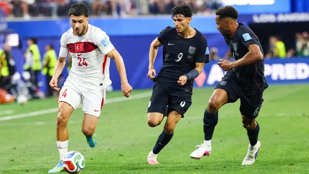 Türkiye Defeats United States 3-2 in Group Stage Match