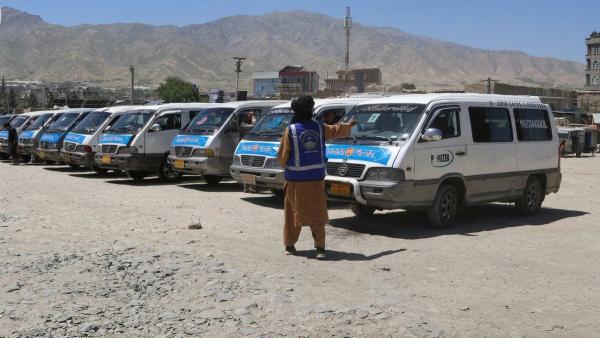 Taliban Ban Private and Tunis-Type Vehicles on 16 Kabul Routes