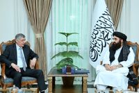 Islamic Emirate Foreign Minister and Russian Envoy Discuss Bilateral Cooperation