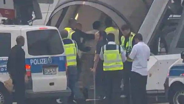 Germany Deports Two Afghan Men Convicted of Crimes to Kabul