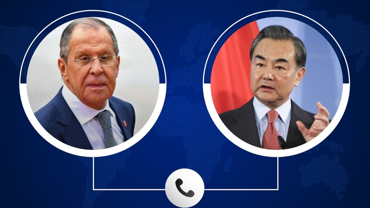 Chinese, Russian Foreign Ministers Discuss Middle East Situation in Phone Call