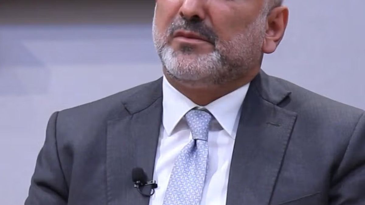 Former Foreign Minister Atmar Urges Taliban Elders, Opponents to Unite via Emergency Loya Jirga