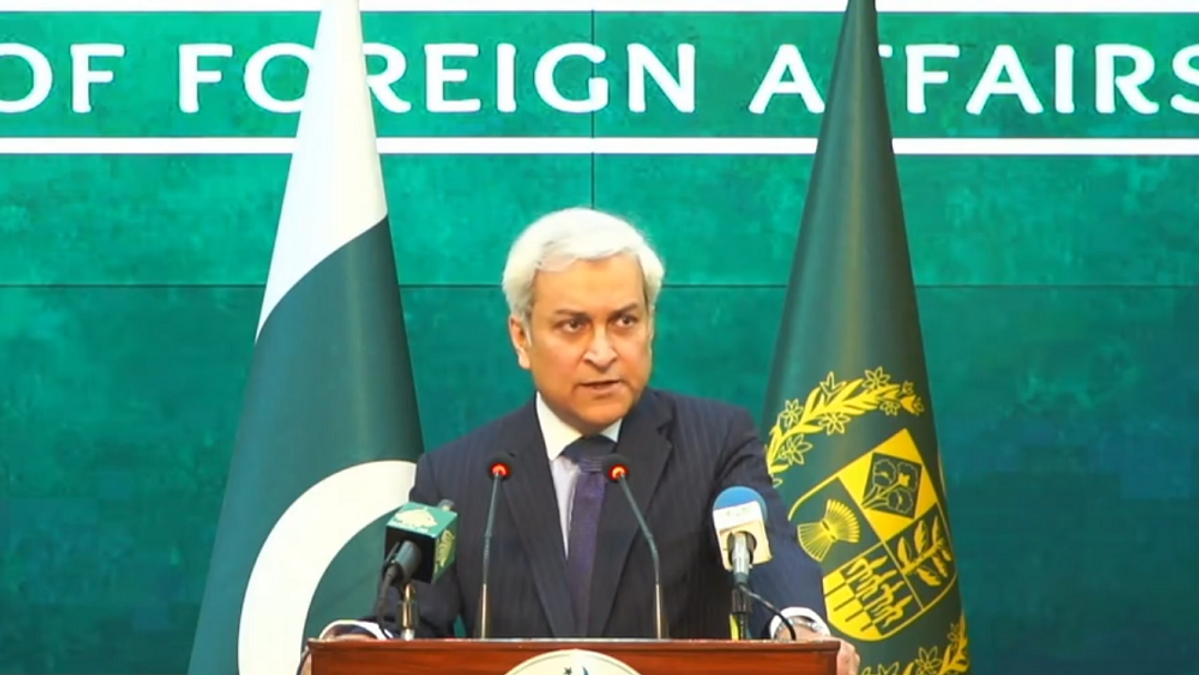 Pakistan Confirms Contacts with China to Reduce Tensions with Afghanistan