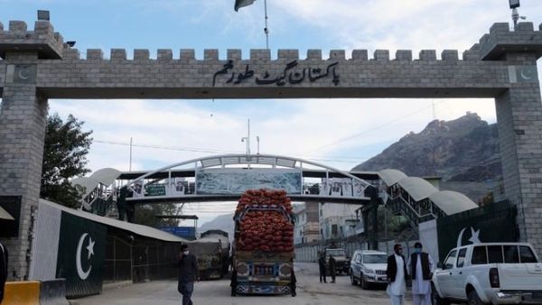 Pakistan-Afghanistan Trade Fully Halted, Chamber Head Says
