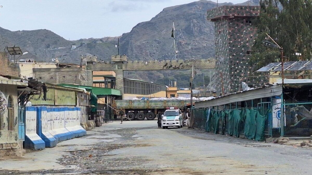 Pakistani Students in Afghanistan Demand Reopening of Torkham Border Crossing