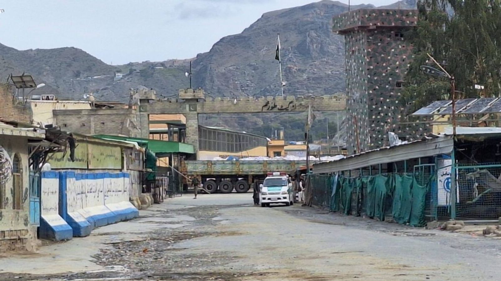 Pakistani Students in Afghanistan Demand Reopening of Torkham Border Crossing