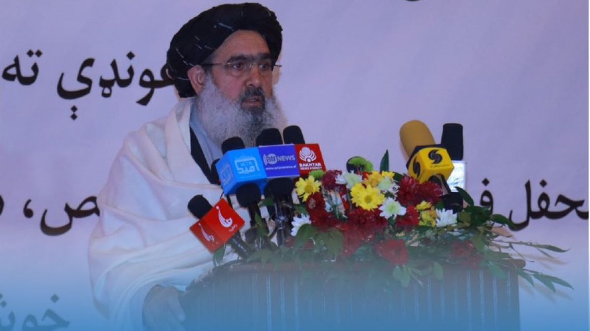 Public Health Minister Urges Graduates to Separate Trade from Medicine