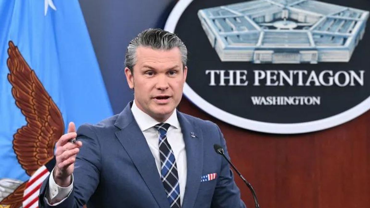 US Judge Blocks Pentagon Policy Restricting Press Access, Sides with New York Times