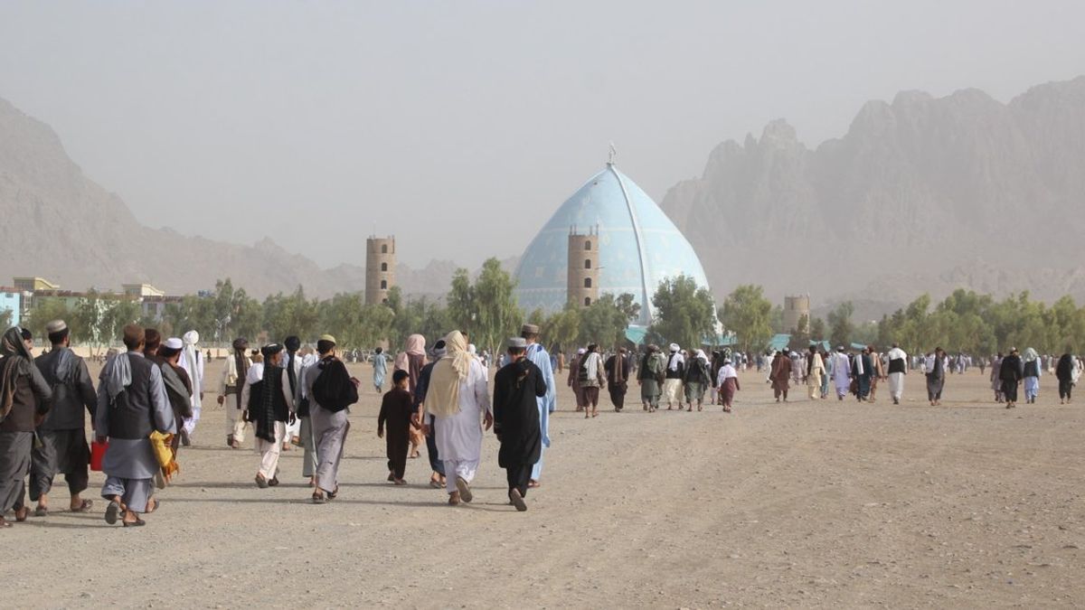 Taliban Holds Eid al-Fitr Prayers a Day Earlier Than Many Islamic Countries