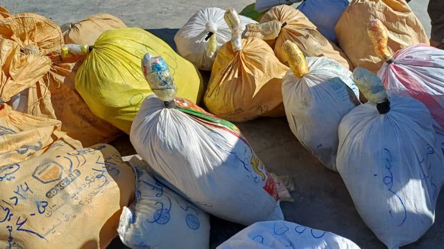 Helmand Officials Seize 850 Kilograms of Opium, 4,090 Liters of Acid; Two Arrested
