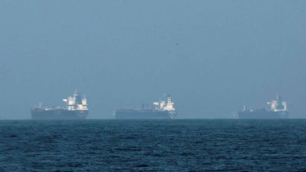 US Orders Monitoring of Strait of Hormuz After Iran's Passage Requirement