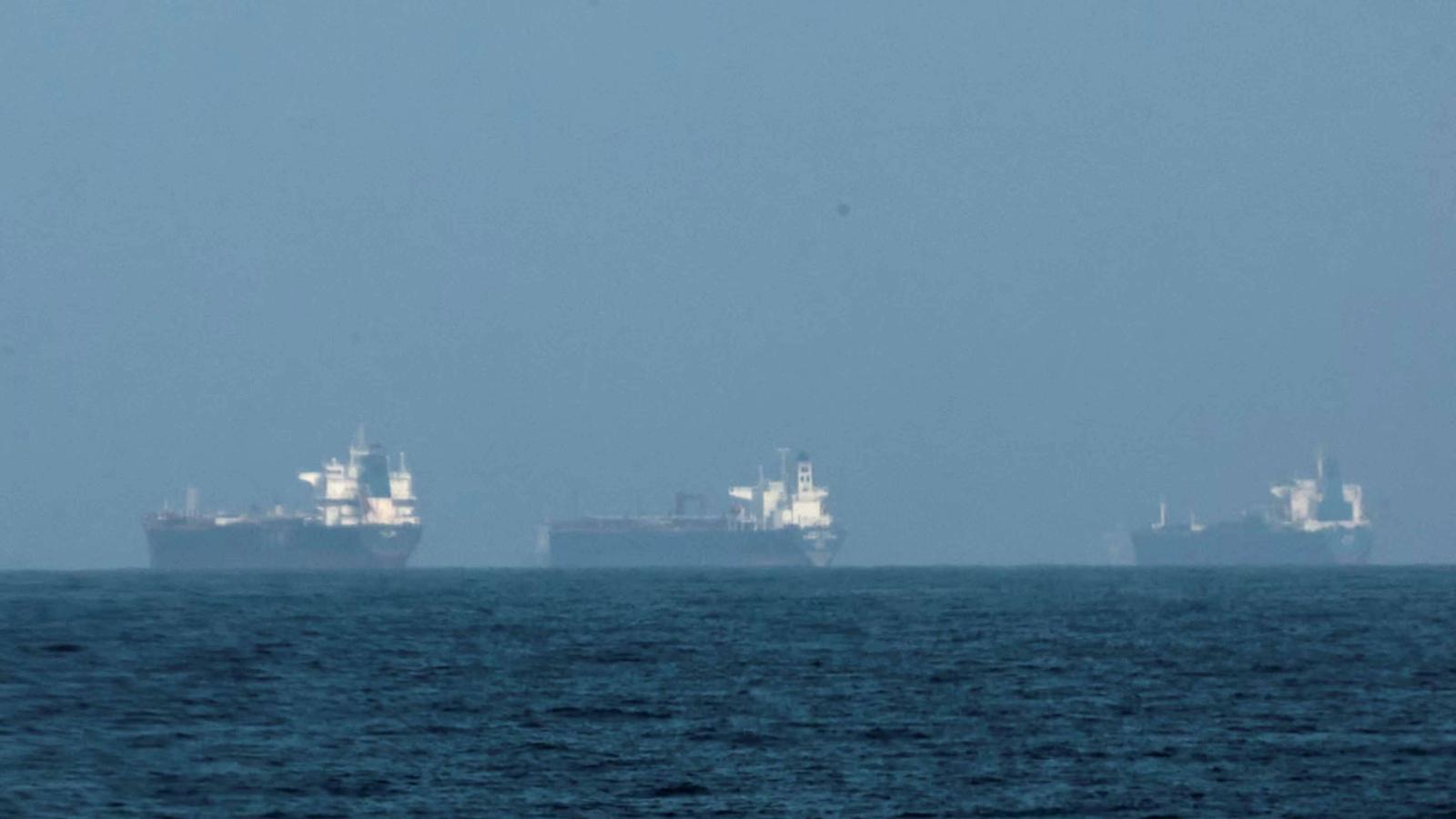 US Orders Monitoring of Strait of Hormuz After Iran's Passage Requirement