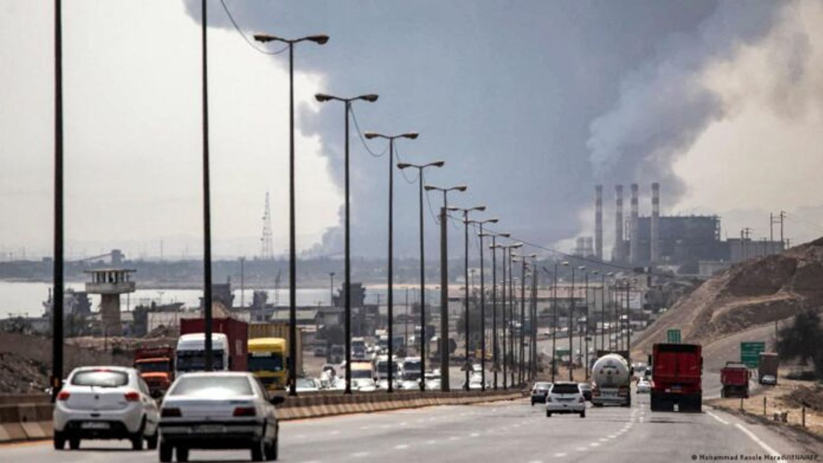 Sounds of Explosions Reported in Iran's Bandar Abbas