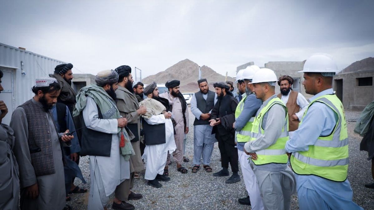 Breshna Company Executive Director Visits Two Substations in Herat Province