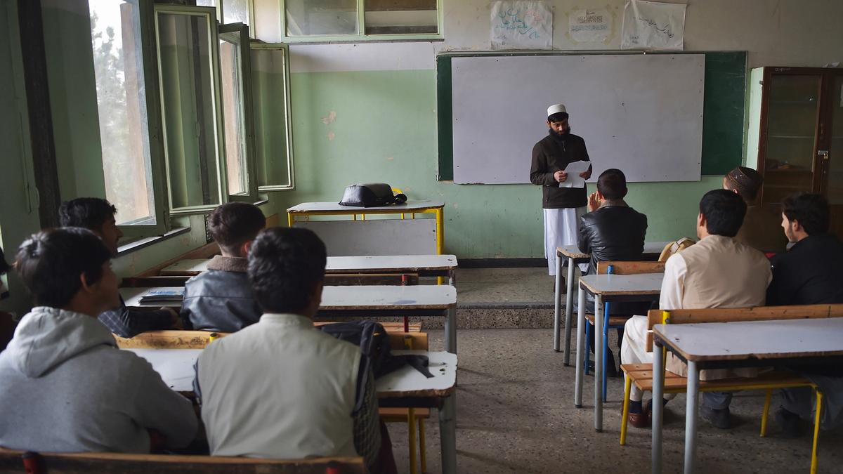 Taliban Education Department Orders School Mergers and Class Size Increases Amid Teacher Shortage